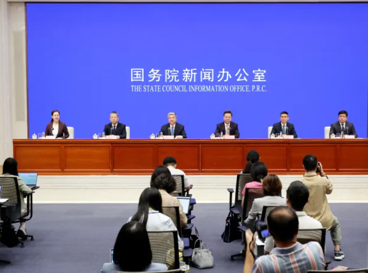 国新办举行发布会，关于养老服务，透露了哪些重要信息？