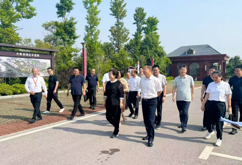 省民政厅厅长黄东红调研岳阳康乃馨盛馨家园 为养老服务发展谋新篇 